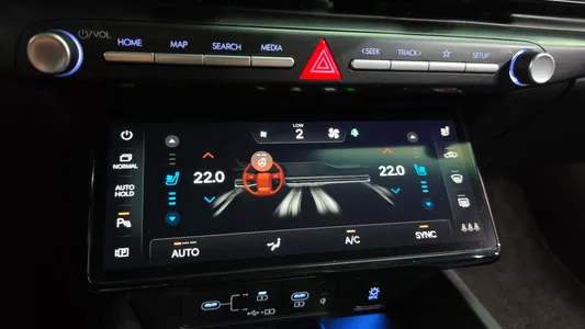 Hyundai (GN7) 2.5 2WD 2022 31