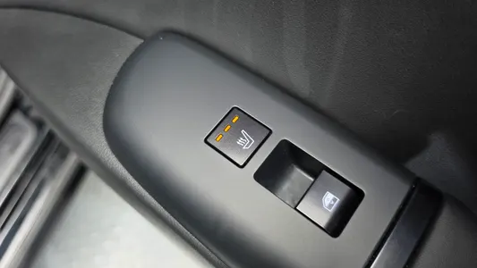 Hyundai (GN7) 2.5 2WD 2022 35