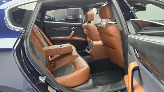 Maserati 콰트로포르테 S Q4 3.0 V6 2019 11