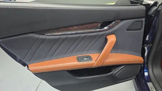 Maserati 콰트로포르테 S Q4 3.0 V6 2019 25