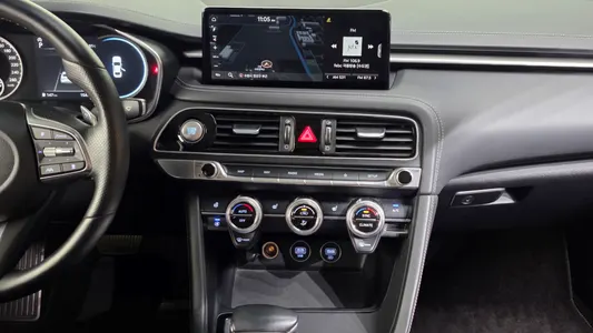 Genesis G70 2.2 2WD 2022 14