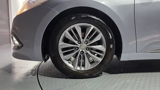 Hyundai Grandeur HG HG240 2015 5