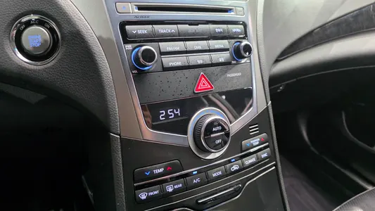 Hyundai Grandeur HG HG240 2015 18