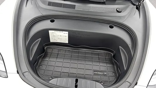 Tesla 3 RWD 2022 6