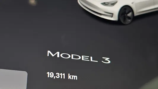 Tesla 3 RWD 2022 8