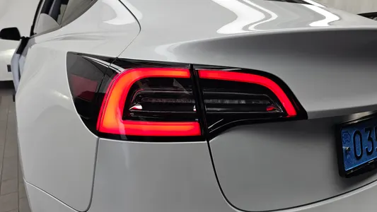Tesla 3 RWD 2022 23