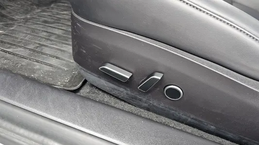 Tesla 3 RWD 2022 33