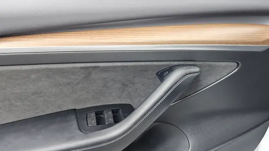 Tesla 3 RWD 2022 34
