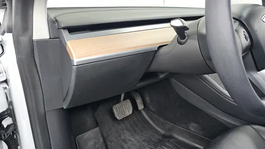 Tesla 3 RWD 2022 29