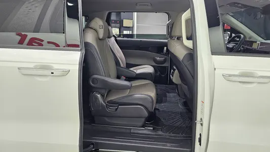 Kia 4 HEV 9 2025 12