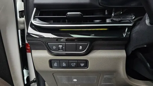 Kia 4 HEV 9 2025 17