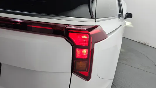 Kia 4 HEV 9 2025 23