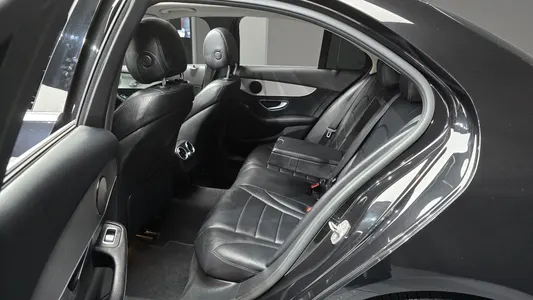 Mercedes-Benz C-Class W205 C220 d 2017 12