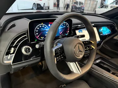 Mercedes-Benz E-Class W214 E300 4MATIC AMG Line 2025 15