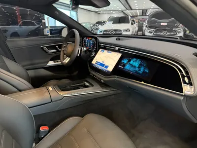 Mercedes-Benz E-Class W214 E300 4MATIC AMG Line 2025 18
