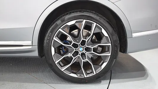 BMW X7 (G07) xDrive 40i M 6 2023 21