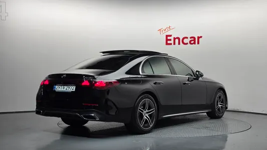Mercedes-Benz E-Class W214 E300 4MATIC AMG Line 2024