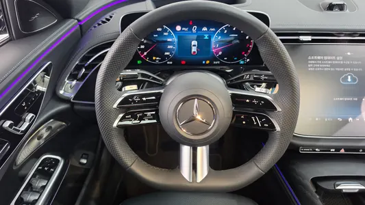 Mercedes-Benz E-Class W214 E300 4MATIC AMG Line 2024 12
