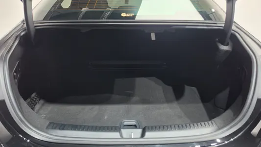 Mercedes-Benz E-Class W214 E300 4MATIC AMG Line 2024 18