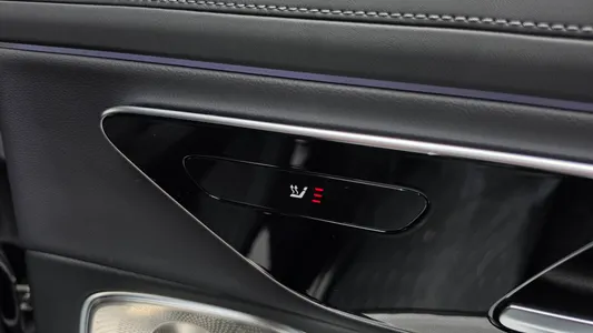 Mercedes-Benz E-Class W214 E300 4MATIC AMG Line 2024 27