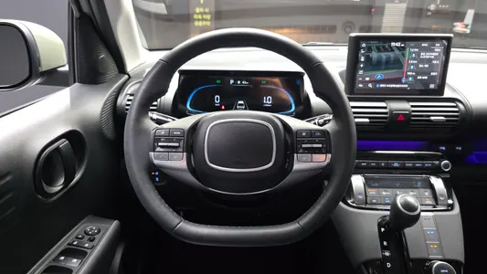 Hyundai Casper 2022 13