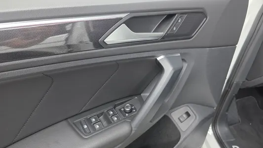 Volkswagen 2 2.0 TDI 2022 19