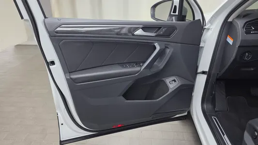 Volkswagen 2 2.0 TDI 2022 24