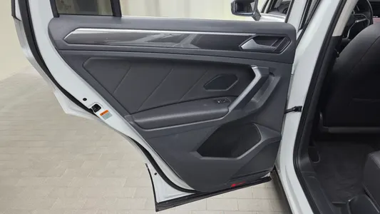 Volkswagen 2 2.0 TDI 2022 25