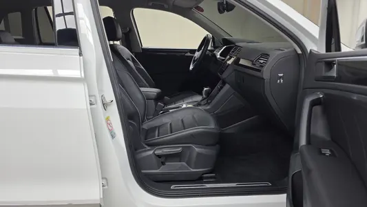 Volkswagen 2 2.0 TDI 2022 26