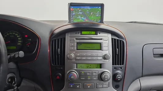 Hyundai Grand Starex 12 2013 14