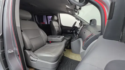 Hyundai Grand Starex 12 2013 10