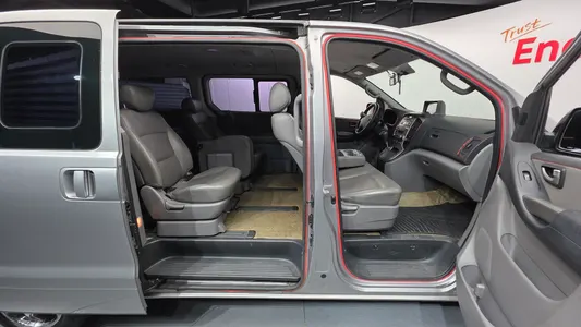 Hyundai Grand Starex 12 2013 18