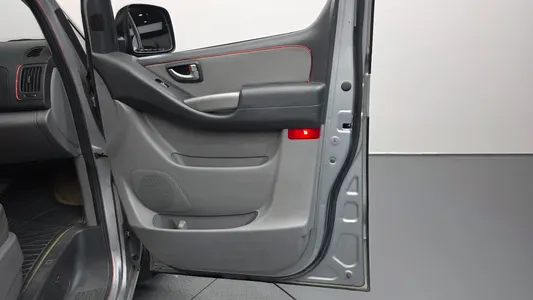 Hyundai Grand Starex 12 2013 25