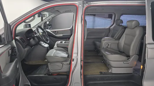 Hyundai Grand Starex 12 2013 26