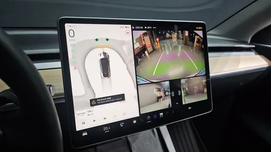 Tesla Y AWD 2022 15