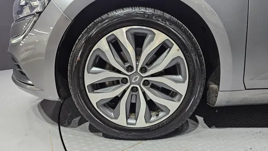 Renault Korea SM6 2.0 GDe LE 2016 5