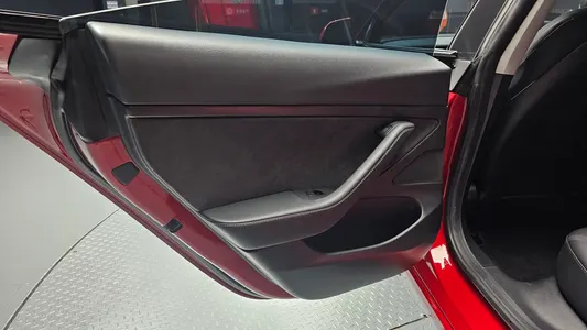 Tesla 3 RWD 2021 26