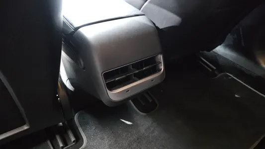 Tesla 3 RWD 2021 34