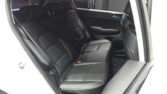 Kia 4 2.0 2WD 2017 26