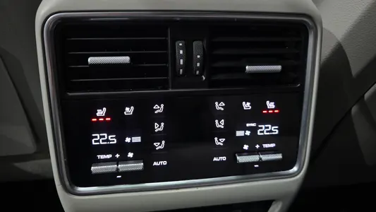 Porsche (PO536) 3.0 2020 32