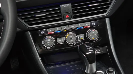 Volkswagen 7 1.5 TSI 2024 28