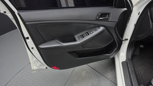 Kia K5 LPI 2015 24
