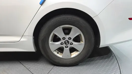 Kia K5 LPI 2015 21