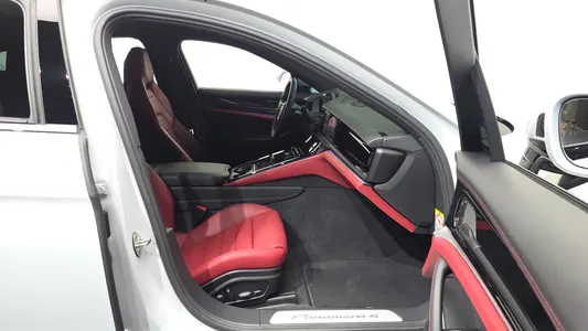 Porsche (976) 2.9 AWD 2025 11