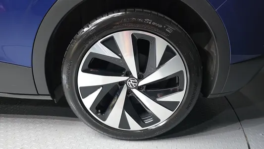 Volkswagen ID.4 2023 5