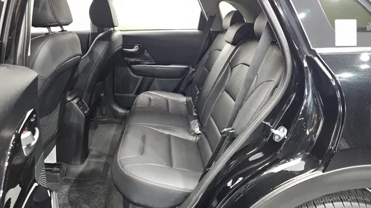 Kia 니로 1.6 HEV 2021 12