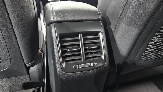 Kia 니로 1.6 HEV 2021 32