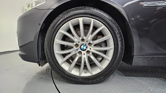BMW 5 Series (F10) 528i xDrive 2014 5