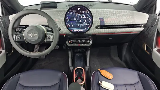 MINI 4 SE 2024 7