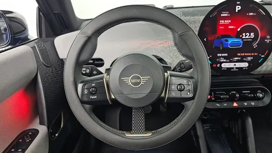 MINI 4 SE 2024 13